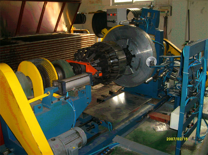 All-steel tire vertical apex laminating machine